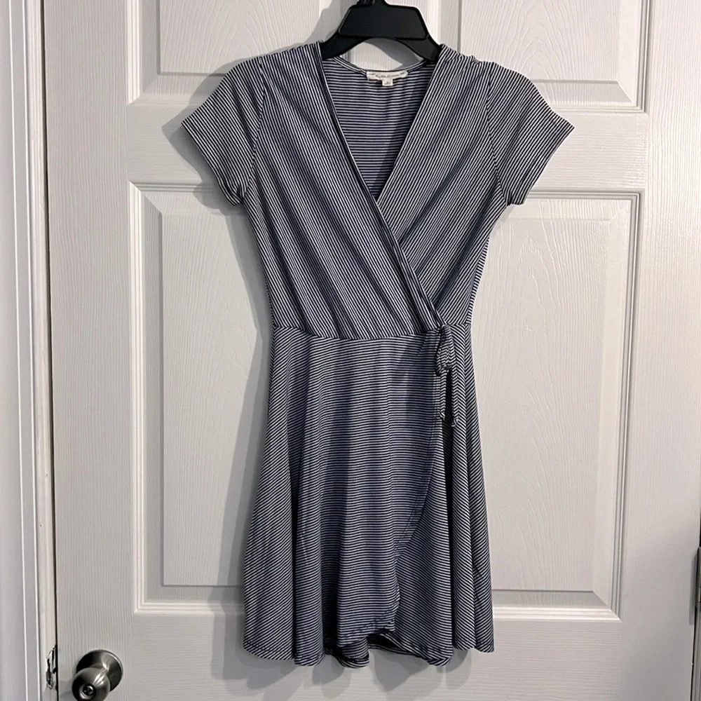 Rolla Coster women’s blue and white wrap dress. Size small.